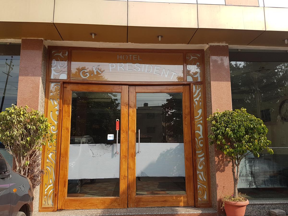 Hotel G.K President Chandīgarh Exterior foto
